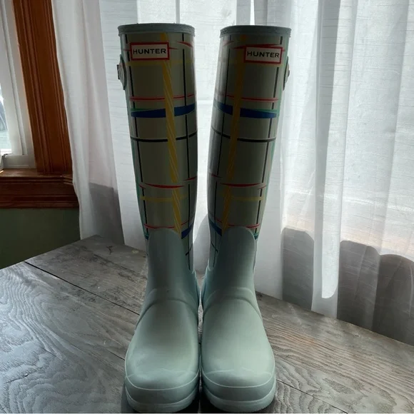 Hunter tall Tartan Rain boots in Boat Blue | size 8 - Picture 7 of 7
